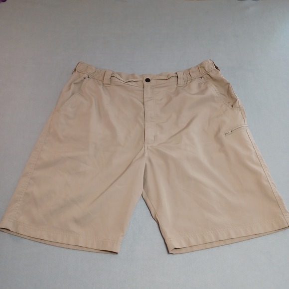 Wrangler Other - Wrangler Mens Outdoor Utility Shorts Tan Khaki NW926DS Size 40 Hiking Fishing